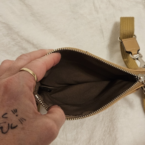 COACH Camel VINTAGE crossbody slingback with adjustable strap - Picture 5 of 7